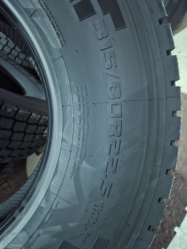 Шина 315/80R22.5 20PR TL 157/154L DV211 Royal black